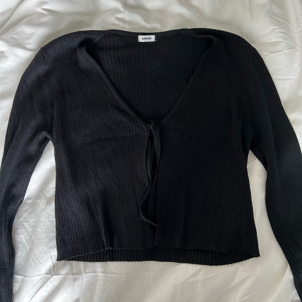 Garage long sleeve ribbed sweater with tie in the middle size small